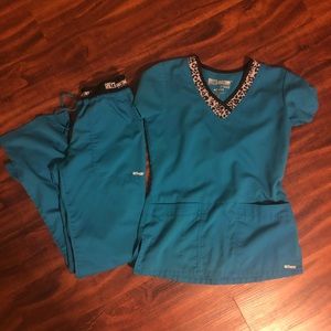 Grey’s Anatomy Scrub set XS 🩺